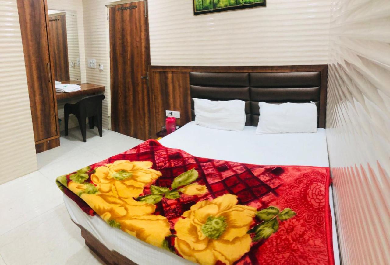 Jasneet Homestay 암리차르 객실 사진